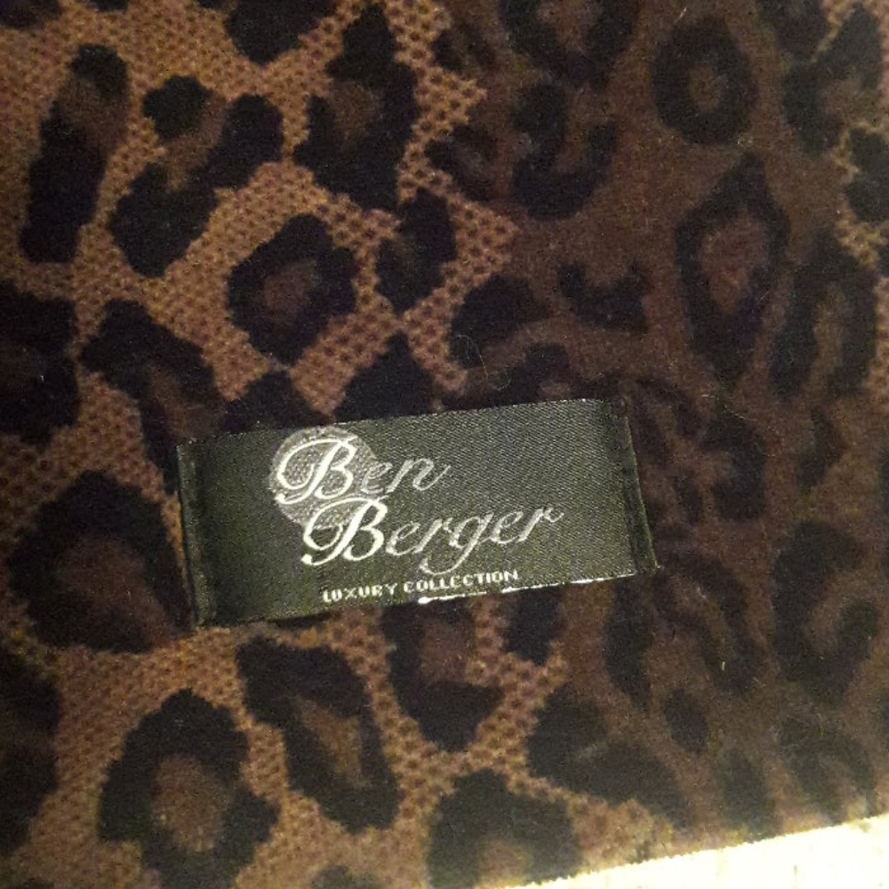 Ben Berger Velvet Animal Print Scarf - Picture 2 of 6